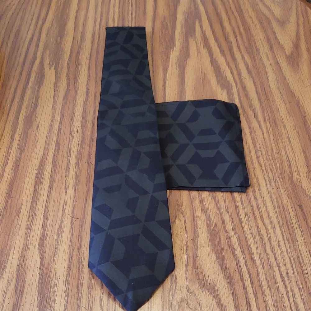Elegant Black Geometric Men's Tie Set